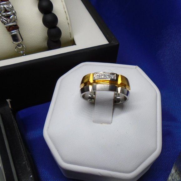 7 Pc Watch Set ( NWT) - Picture 4 of 8